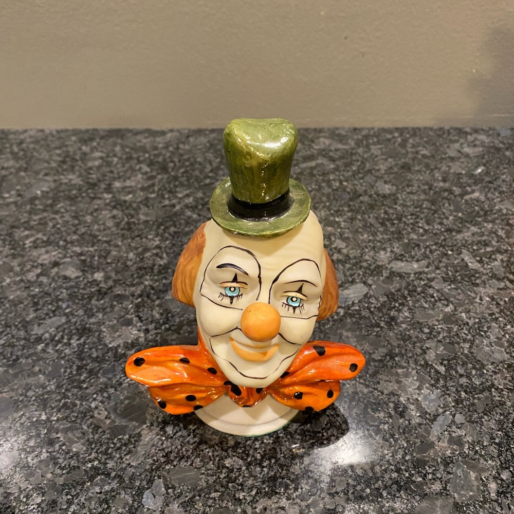 Clown Statue/Figurine